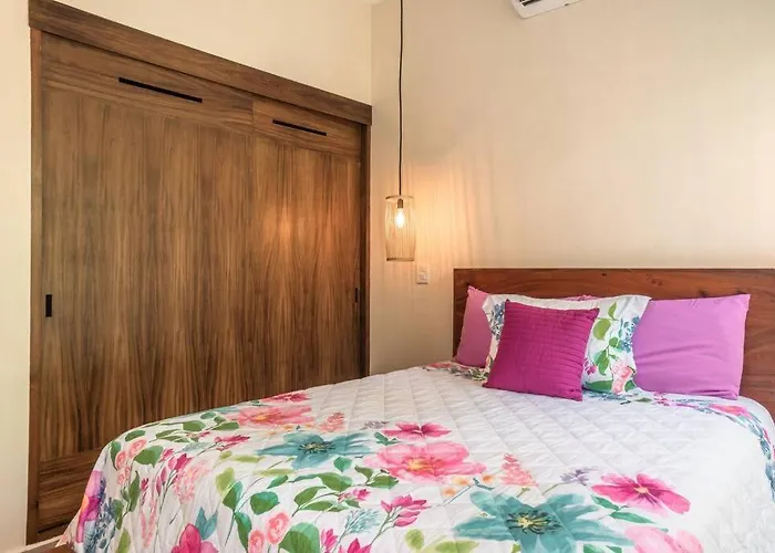 Toh1, Downtown Tulum